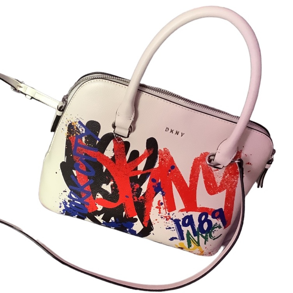 NEVER WORN AUTHENTIC DKNY HANDBAG WITH CROSSBODY OPTION